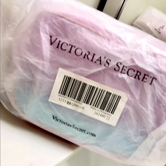 🆕PINK SUPER CUTE COSMETIC BAG/MERMAID COLORS ZIPPER CLOSURE/PINK ON FRONT/NWT!! - Picture 13 of 14